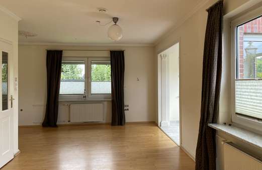 Wohnzimmer - Einfamilienhaus in 21224 Rosengarten mit 122m² kaufen