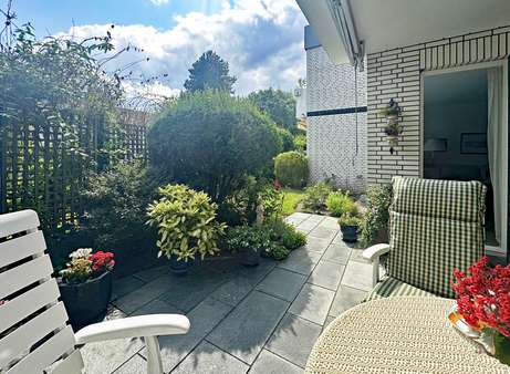Terrasse - Erdgeschosswohnung in 22609 Hamburg mit 96m² kaufen