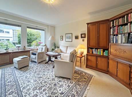 Wohnzimmer - Erdgeschosswohnung in 22609 Hamburg mit 96m² kaufen