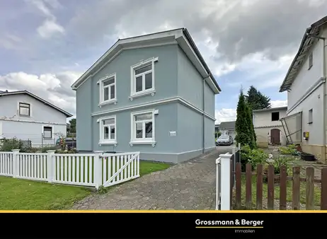 Modernes Zweifamilienhaus in Bestlage