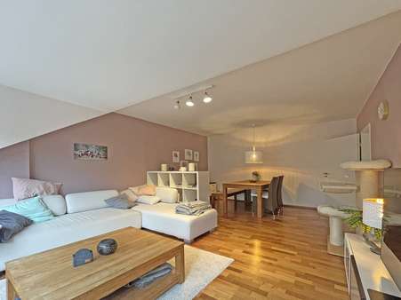 Wohnzimmer Wohnzimmer - Maisonette-Wohnung in 22851 Norderstedt mit 100m² kaufen