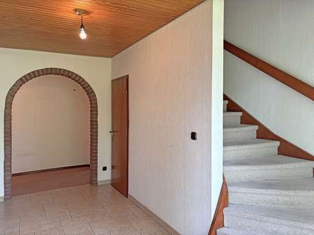 Flur Flur - Einfamilienhaus in 21244 Buchholz in der Nordheide / Holm-Seppensen mit 195m² kaufen