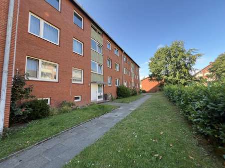 Rückansicht H28+30 Rückansicht H28+30 - Wohnung in 21682 Stade mit 983m² kaufen