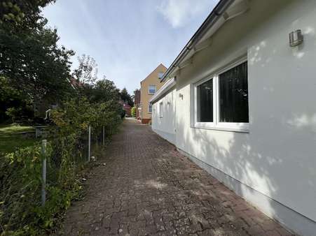 Rückansicht - Einfamilienhaus in 21614 Buxtehude mit 141m² kaufen