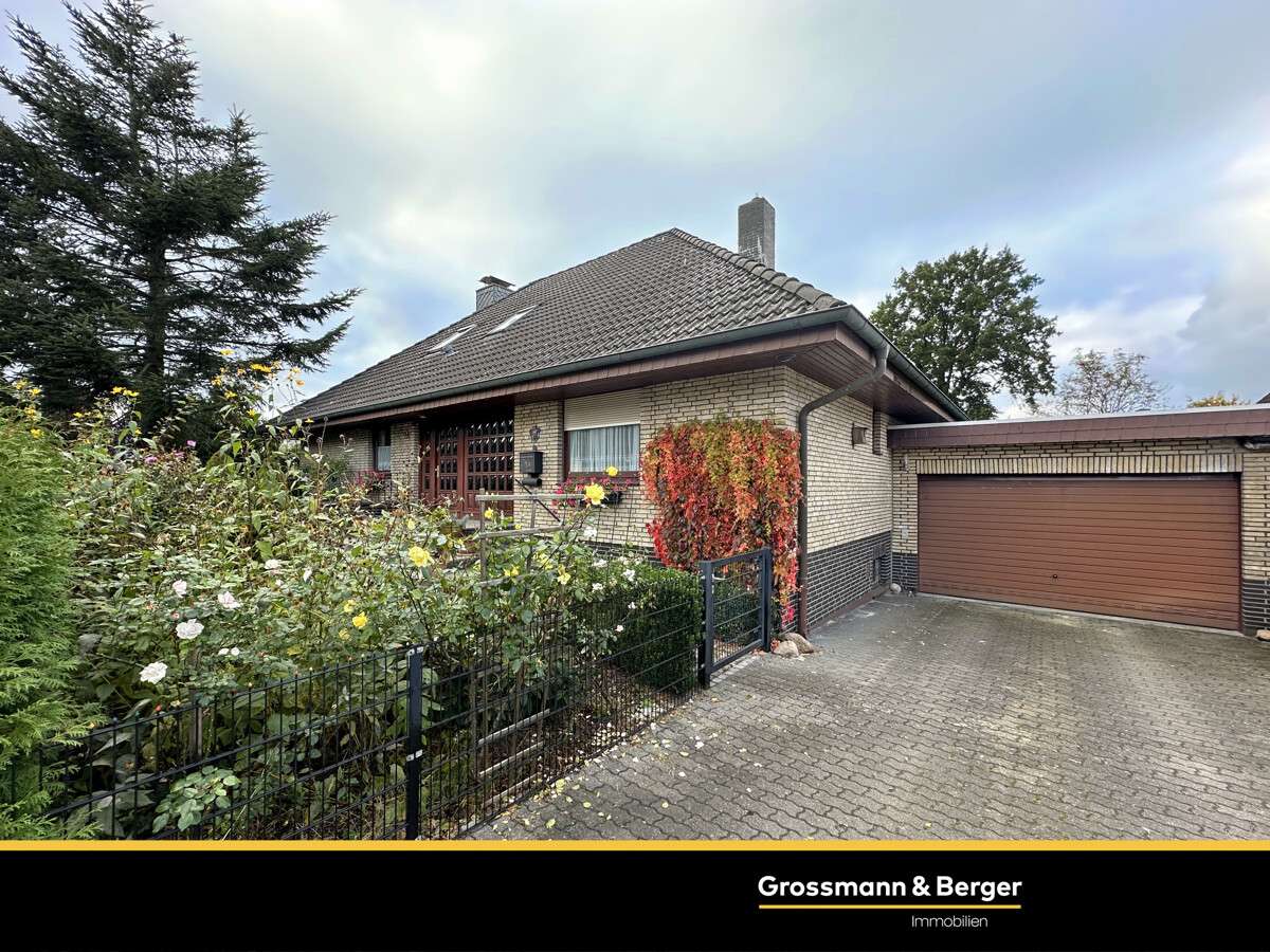 Außenansicht Außenansicht - Einfamilienhaus in 25436 Uetersen / Ahrenlohe mit 186m² kaufen