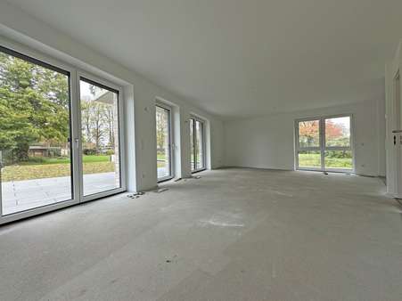 Wohnzimmer - Mehrfamilienhaus in 25462 Rellingen mit 586m² als Kapitalanlage kaufen