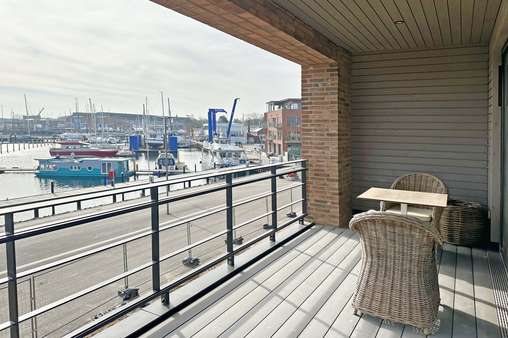 Loggia Loggia - Maisonette-Wohnung in 23570 Lübeck-Travemünde mit 83m² kaufen