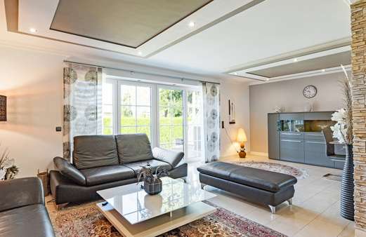 Wohnzimmer - Einfamilienhaus in 22399 Hamburg mit 154m² kaufen