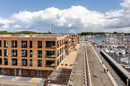 Blick auf den Yachthafen Blick auf den Yachthafen - Etagenwohnung in 23570 Lübeck-Travemünde mit 97m² kaufen