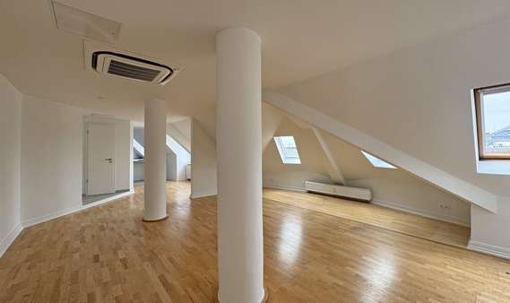 Weitere Ansichten 6. OG Weitere Ansichten 6. OG - Bürofläche in 20354 Hamburg mit 421m² mieten