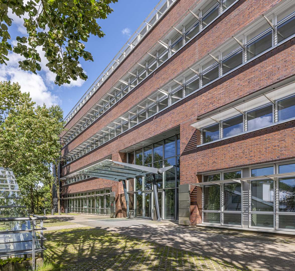 Titelbild - Bürofläche in 22395 Hamburg mit 4679m² mieten