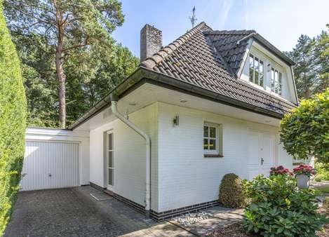 Außenansicht - Einfamilienhaus in 22559 Hamburg mit 172m² kaufen