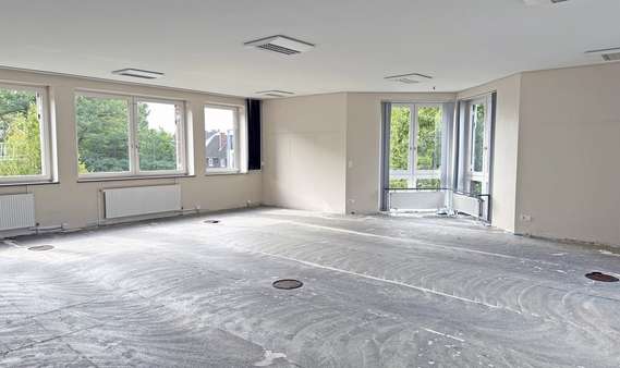 Weitere Ansichten 2. OG - Bürofläche in 22523 Hamburg Eidelstedt mit 490m² mieten