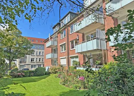 Rückansicht - Etagenwohnung in 22047 Hamburg mit 75m² kaufen