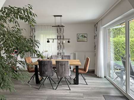 Wohn- und Essbereich  - Doppelhaushälfte in 21244 Buchholz in der Nordheide mit 114m² kaufen