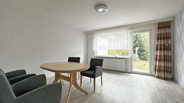 Wohnzimmer - Reihenendhaus in 21629 Neu Wulmstorf mit 83m² kaufen