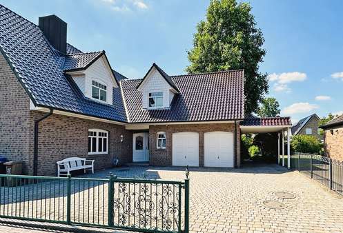null - Einfamilienhaus in 25462 Rellingen mit 277m² kaufen