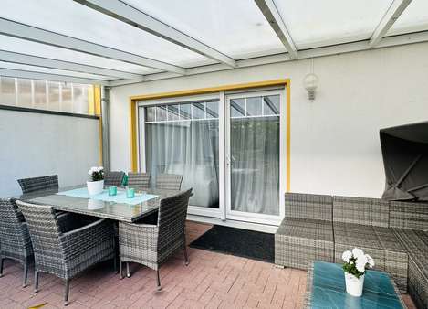 Terrasse - Reihenmittelhaus in 25421 Pinneberg mit 148m² kaufen