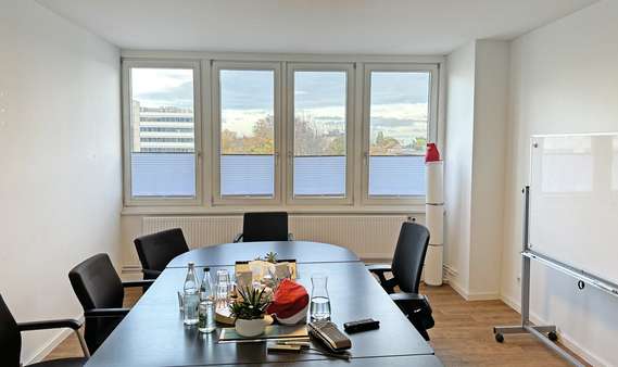 Weitere Ansichten - Bürofläche in 22765 Hamburg mit 240m² mieten