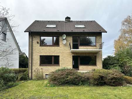 Rückansicht - Zweifamilienhaus in 22523 Hamburg mit 146m² kaufen