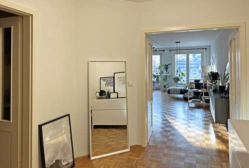 Flur - Etagenwohnung in 22761 Hamburg mit 70m² kaufen