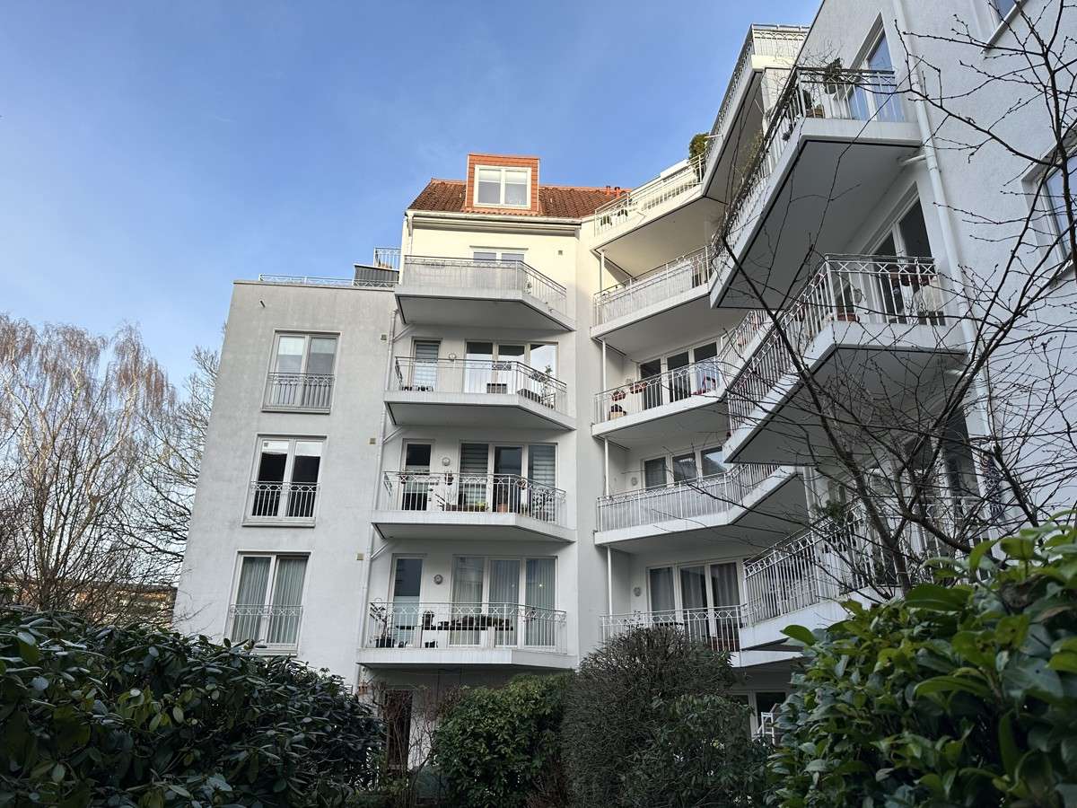 Außenansicht - Etagenwohnung in 22761 Hamburg mit 70m² kaufen