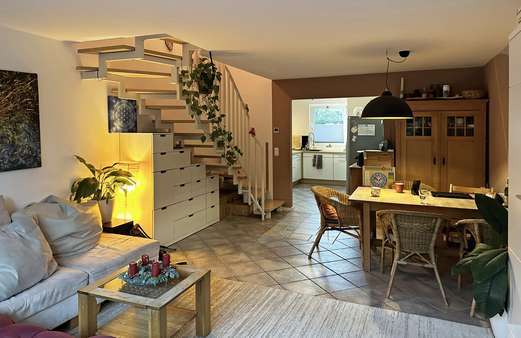 Wohnzimmer - Reihenmittelhaus in 22147 Hamburg mit 113m² kaufen