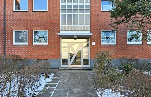 Hauseingang - Erdgeschosswohnung in 21465 Reinbek / Neuschönningstedt mit 62m² kaufen
