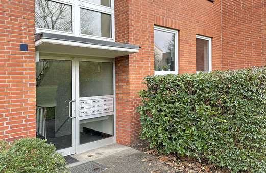 Hauseingang - Etagenwohnung in 22043 Hamburg mit 62m² kaufen