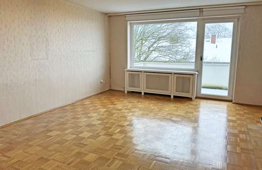 Wohnzimmer - Etagenwohnung in 22043 Hamburg mit 62m² kaufen