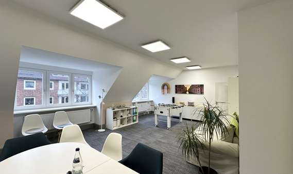 Weitere Ansichten - Bürofläche in 22089 Hamburg mit 303m² mieten