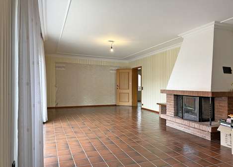 Wohnzimmer - Einfamilienhaus in 22547 Hamburg mit 187m² kaufen