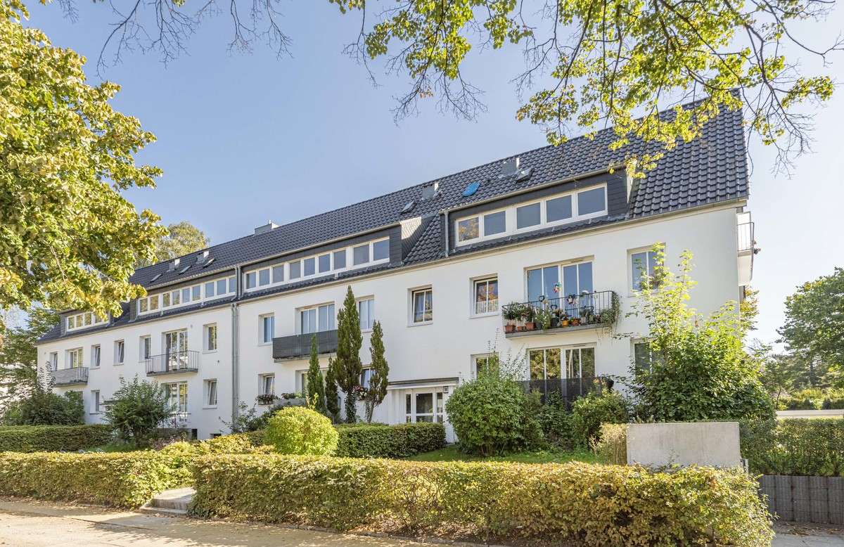 Hausansicht - Erdgeschosswohnung in 22415 Hamburg mit 62m² kaufen