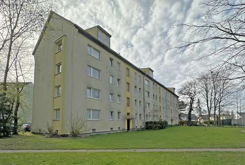 null - Etagenwohnung in 25421 Pinneberg - Quellental mit 33m² kaufen