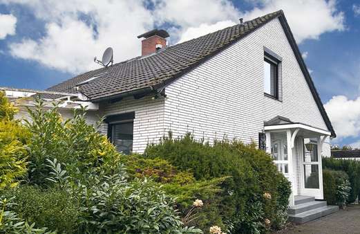 Straßenansicht Straßenansicht - Einfamilienhaus in 21529 Kröppelshagen-Fahrendorf mit 136m² kaufen