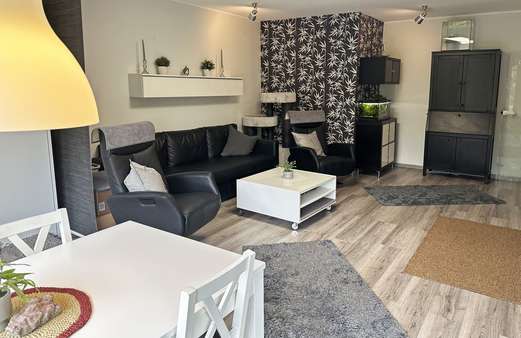 Wohnzimmer - Erdgeschosswohnung in 22149 Hamburg mit 91m² kaufen