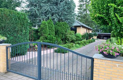 Auffahrt - Einfamilienhaus in 22949 Ammersbek mit 150m² kaufen