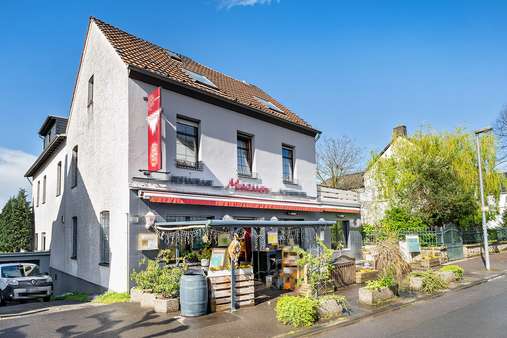 111223 Außenansicht - Gastronomie und Wohnung in 50999 Köln mit 164m² kaufen