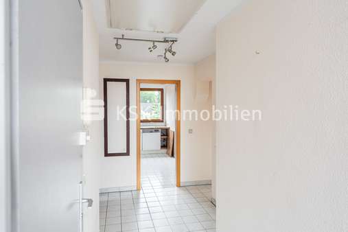 135541 Flur - Dachgeschosswohnung in 50769 Köln / Worringen mit 78m² kaufen