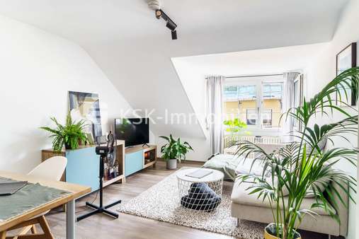 126691 Wohnzimmer Dachgeschoss - Mehrfamilienhaus in 53175 Bonn mit 202m² kaufen