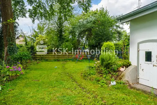 Stilvoll sanierter Altbau mit großem Garten in Siegburg!