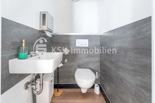 133336 Gewerbe Gäste-WC Erdgeschoss - Wohn- / Geschäftshaus in 51465 Bergisch Gladbach mit 202m² als Kapitalanlage kaufen