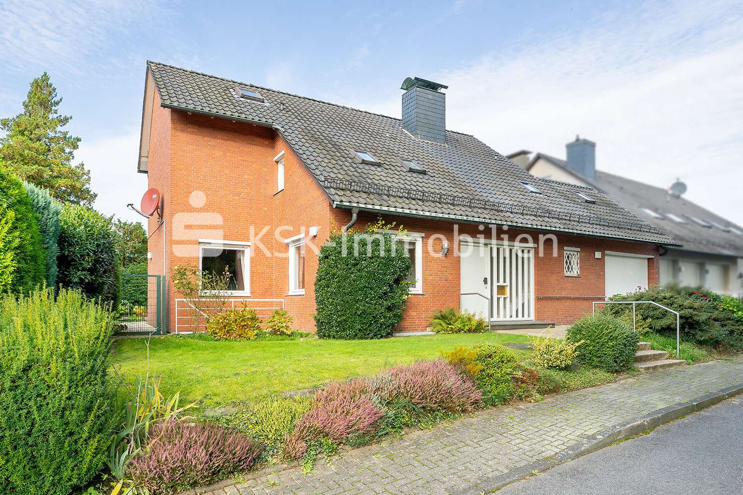 132942 Vorderansicht - Einfamilienhaus in 51467 Bergisch Gladbach mit 142m² kaufen