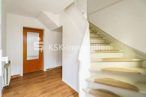 138940 Flur Erdgeschoss - Einfamilienhaus in 51570 Windeck mit 128m² kaufen