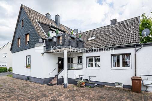 135642 Seitenansicht 135642 Seitenansicht - Mehrfamilienhaus in 50354 Hürth mit 146m² kaufen