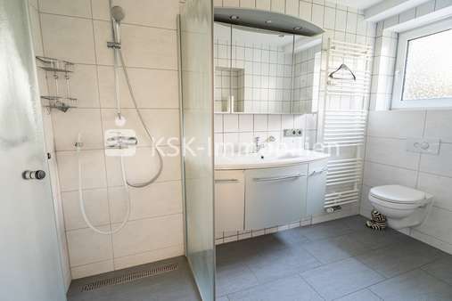 142095 Badezimmer - Erdgeschosswohnung in 53840 Troisdorf mit 88m² kaufen