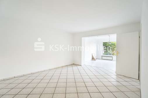 142095 Wohnzimmer - Erdgeschosswohnung in 53840 Troisdorf mit 88m² kaufen