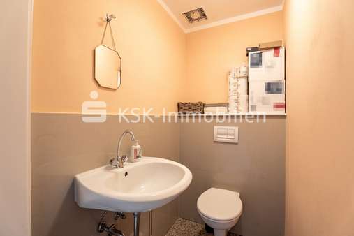 140909 Gäste-WC - Erdgeschosswohnung in 50127 Bergheim mit 132m² kaufen