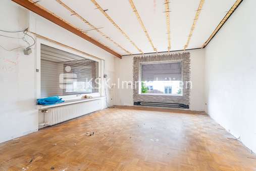 146551 Wohnzimmer Erdgeschoss - Einfamilienhaus in 51427 Bergisch Gladbach mit 100m² kaufen