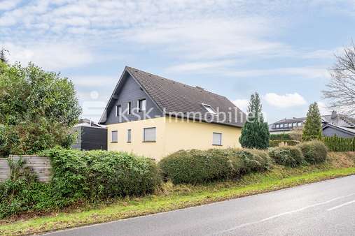 147304 Außenansicht - Zweifamilienhaus in 51789 Lindlar mit 240m² kaufen